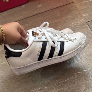 Adidas superstars